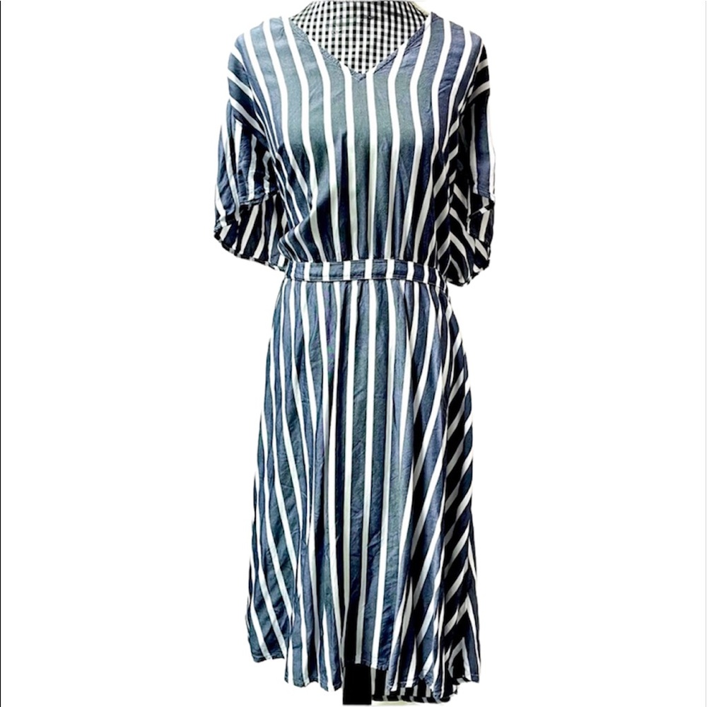 Old Navy Women’s Gray White Striped A-Line Casual Swing Dress Size Large in EUC